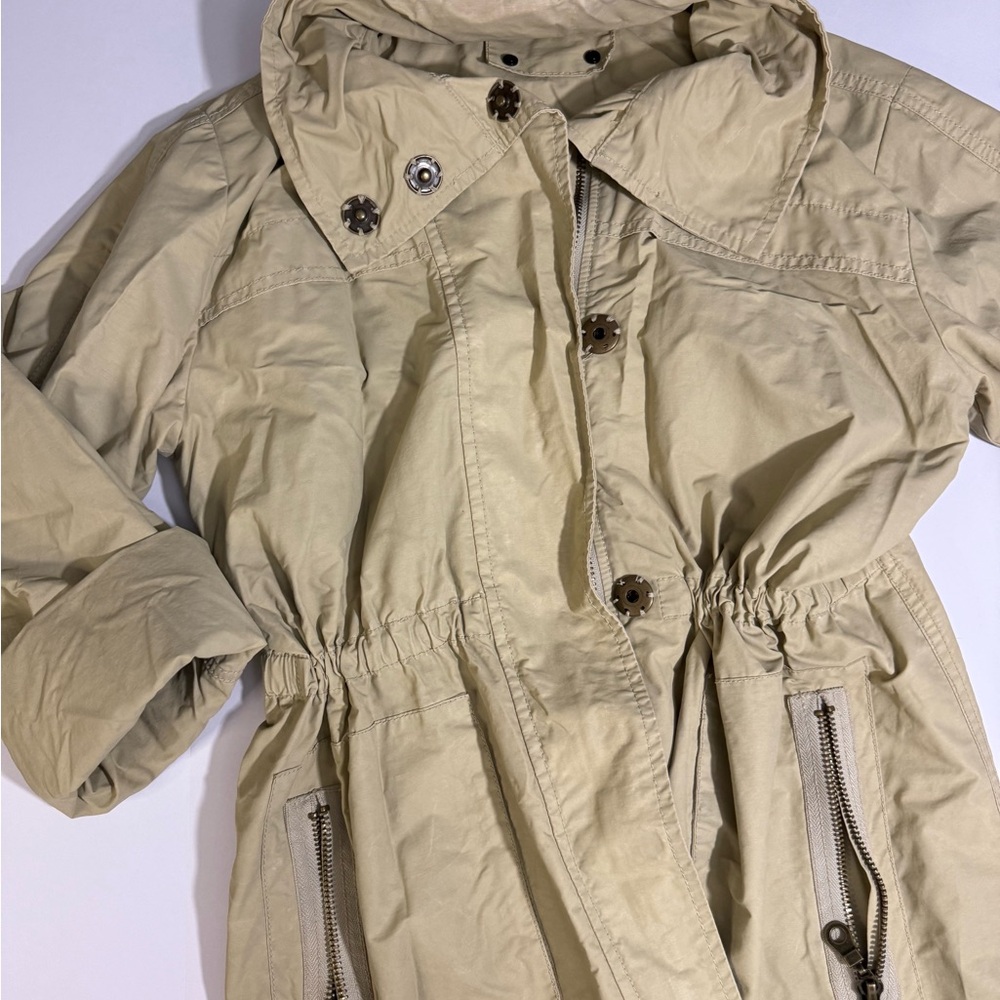 Beige Hooded Jacket with Zipper Pockets
